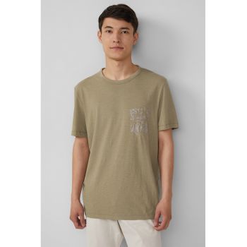 Tricou lejer cu imprimeu discret pe piept
