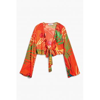 Bluza crop de plaja cu imprimeu tropical si design innodat