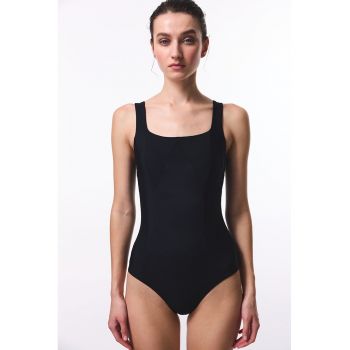 Costum de baie intreg