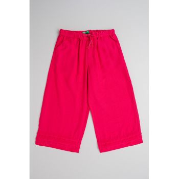 Pantaloni cu croiala ampla si snur