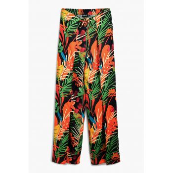 Pantaloni cu imprimeu si talie elastica