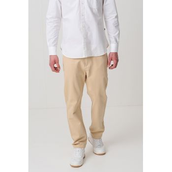 Pantaloni chino cu talie medie