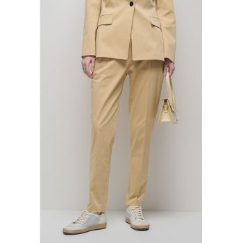 Pantaloni uni regular fit cu talie medie