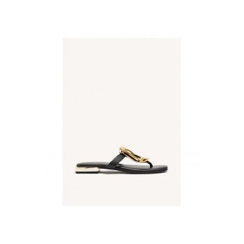 Papuci flip-flop din piele cu detaliu metalic