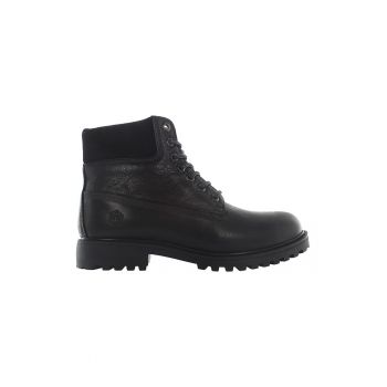 Bocanci de piele cu aspect texturat
