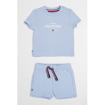 Set de pantaloni scurti cu logo si tricou din bumbac