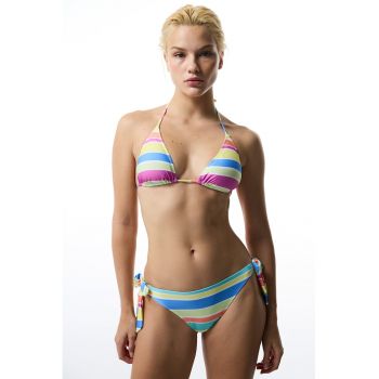 Sutien cu cupe triunghiulare si model in dungi