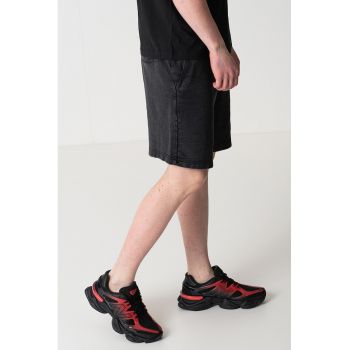 Pantaloni scurti cu snur de ajustare si model uni