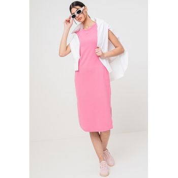 Rochie-tricou cu decupaj pe partea din spate