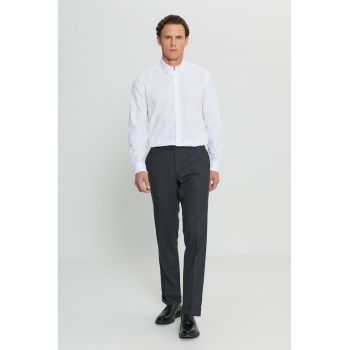 Pantaloni drepti cu talie medie