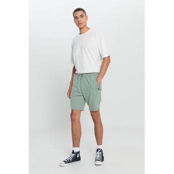 Pantaloni scurti cu buzunare cu fermoar