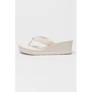 Papuci flip-flop cu talpa wedge