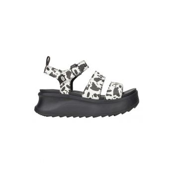 Sandale cu talpa wedge si model