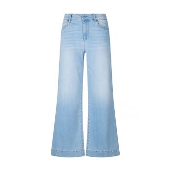 Blugi crop cu croiala evazata