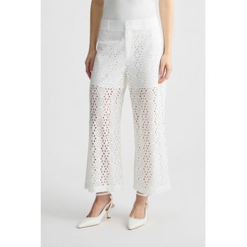 Pantaloni kick-flare de dantela