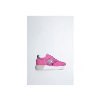 Pantofi sport de piele intoarsa perforata cu platforma