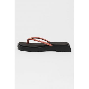 Papuci flip-flop cu model uni