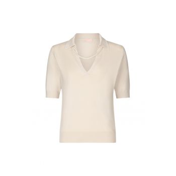Tricou polo tricotat fin cu aplicatie cu colier