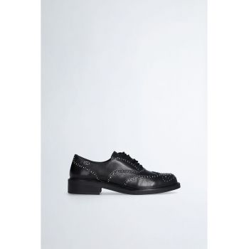 Pantofi Oxford de piele cu nituri