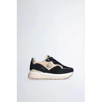 Pantofi sport de piele intoarsa cu segmente brodate floral