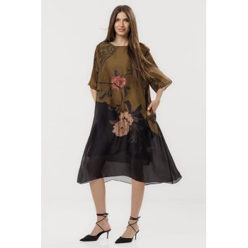 Rochie eleganta satinata A-line cu croiala lejera si imprimeu floral in tonuri de maro si negru