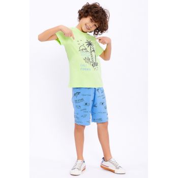 Set de tricou cu model tropical si pantaloni scurti - 2 piese