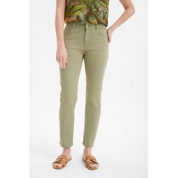 Blugi crop cu talie medie