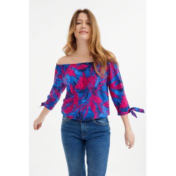Bluza cu model si decolteu pe umeri
