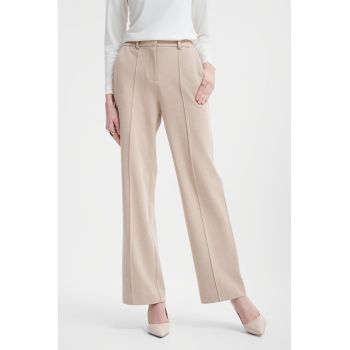 Pantaloni eleganti cu croiala ampla si pensa