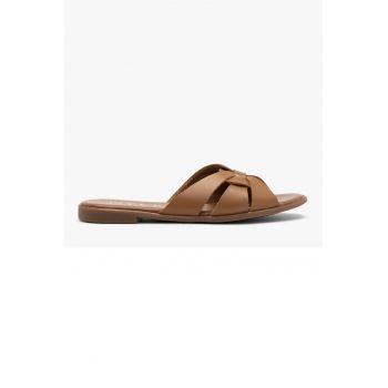 Papuci de piele