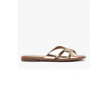 Papuci de piele