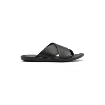Papuci din piele