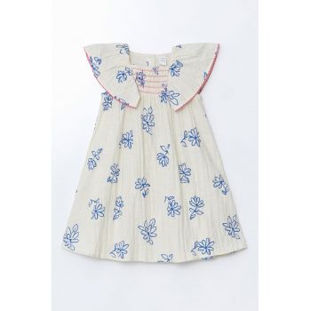 Rochie cu model floral si maneci fluture