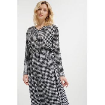 Rochie midi cu model si maneci lungi