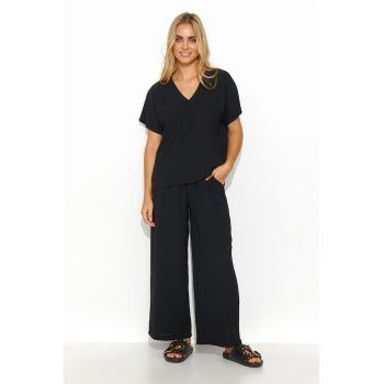 Set de tricou cu decolteu in V si pantaloni lungi - Negru