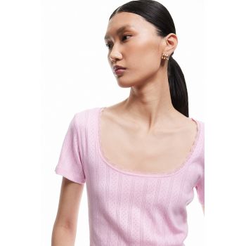 Tricou crop cu decolteu drapat