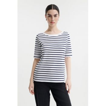Tricou lejer cu decolteu rotund