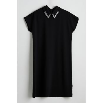 Rochie dreapta cu guler