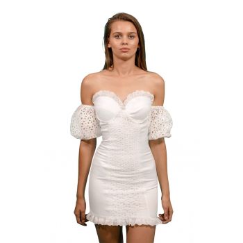 Rochie mini cambrata cu decolteu pe umeri