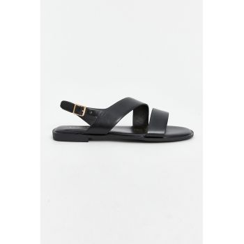 Sandale flatform cu catarama Sandale flatform cu catarama
