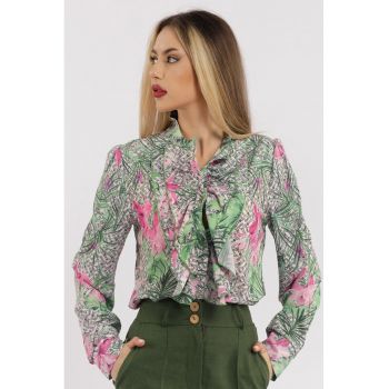 Camasa cu aplicatii cu volane si model