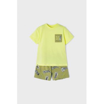 Pijama cu imprimeu - buzunar pe piept si pantaloni scurti