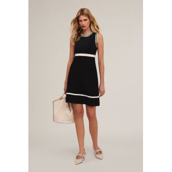 Rochie scurta cu croiala in A