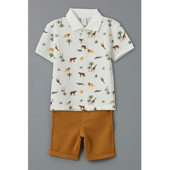 Set de tricou polo cu imprimeu si pantaloni scurti - 2 piese