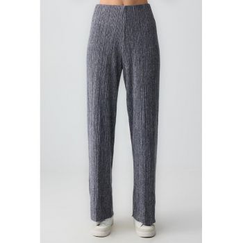 Pantaloni cu croiala ampla