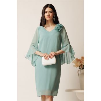 Rochie midi verde mint din voal cu croi drept si strasuri pe maneci- Viada ieftina