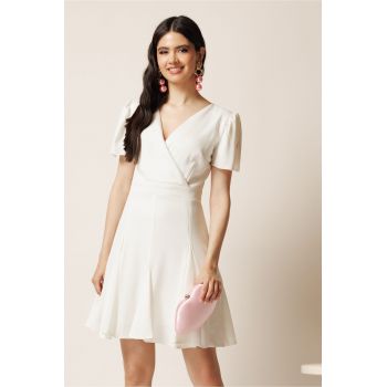 Rochie scurta alba in clin cu decolteu petrecut- Moze