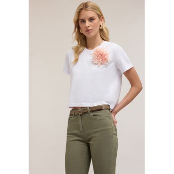 Tricou crop cu aplicatie florala