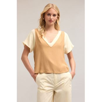 Bluza lejera cu decolteu in V