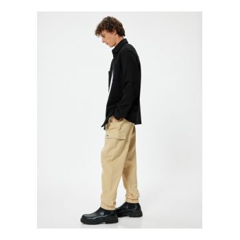 Pantaloni de trening cargo cu talie medie